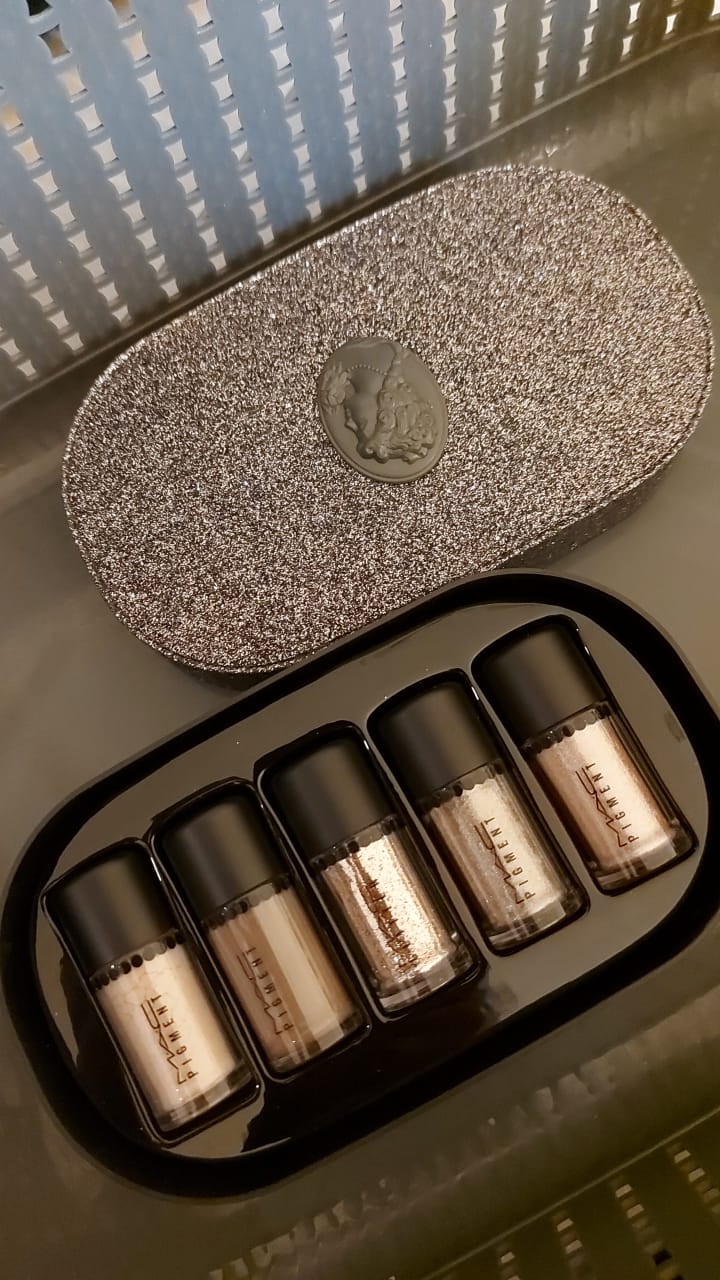 MAC eye shadows and glitter set