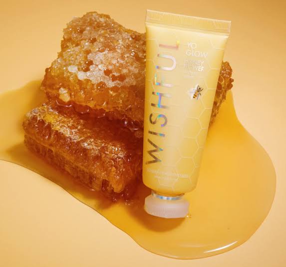 Huda Beauty Wishful Yo Glow Honey Flower Enzyme Scrub 40ml