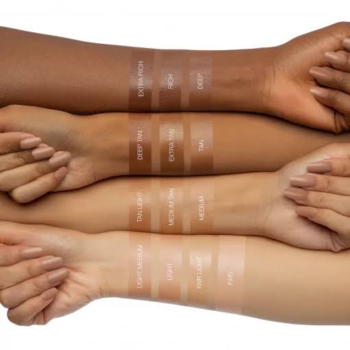 Huda Beauty Glowish Multi Dew Skin Tint