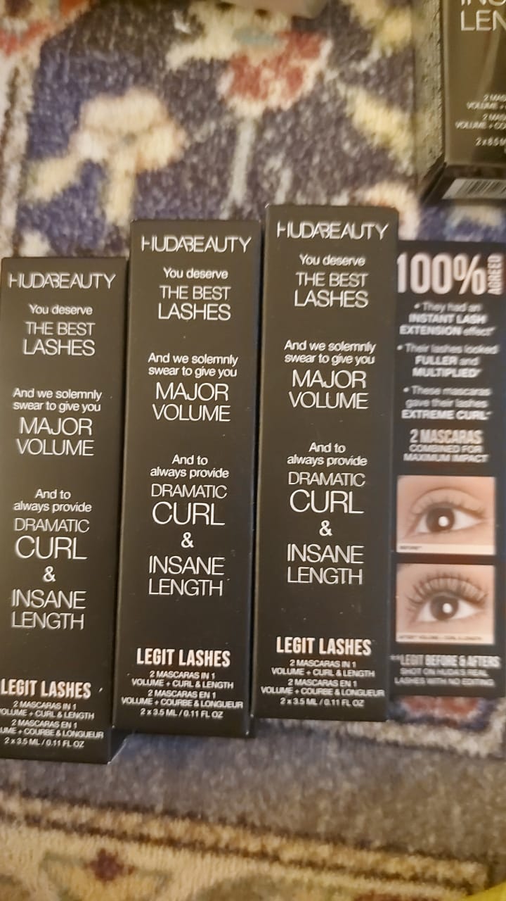 Huda beauty legit lashes