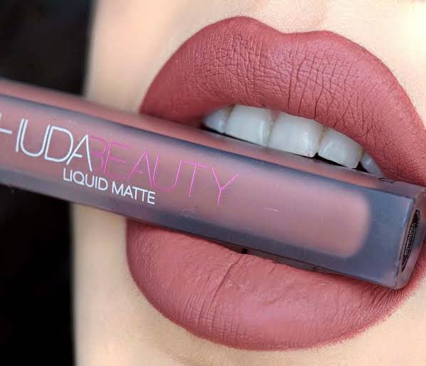 Huda Beauty Lquid Matte - Bombshell